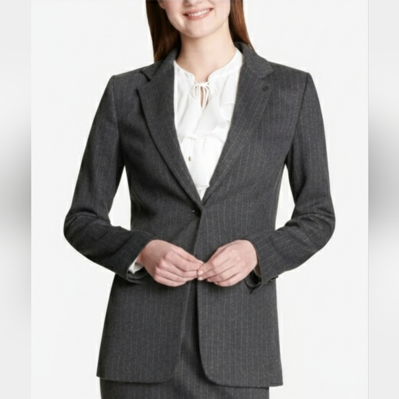Tommy Hilfiger Gray Pinstripe One Button Women's Blazer Size 10 - Picture 2 of 11